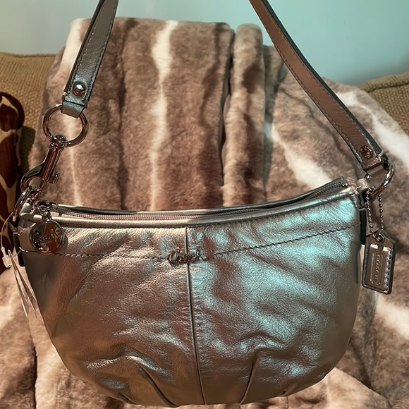 Coach Handbags - NWT Coach Silver Pleated Leather Top Handle Bag rv$148 f45548